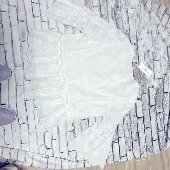 NWOT Vineyard Vines peplum top - Picture 4 of 4